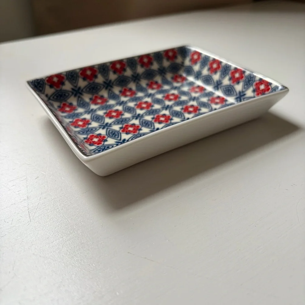J.Crew Blue and Red Pattern Trinket Coin Jewelry Dish 4.25 x 5.5 in
